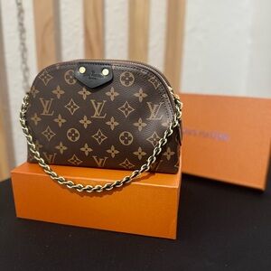Lv be Alma Brown Monogram Clutch with Iconic Design